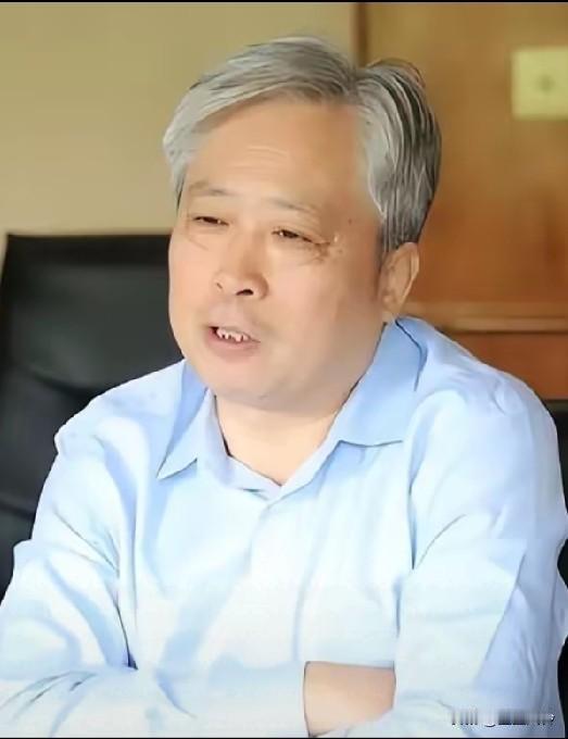 百草枯发明人李德军，没想到有人主动喝它，一家被喝垮的农药厂…三十多年前，身上有