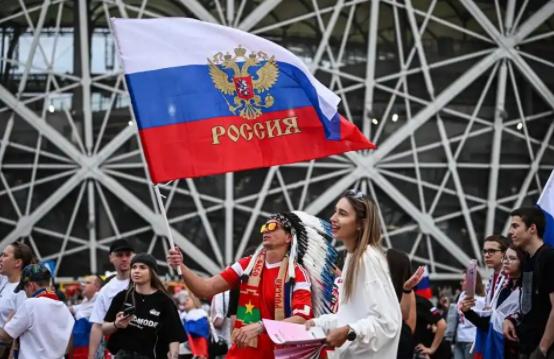 第一枪打响了！国际奥委会7日刚宣布暂时恢复俄罗斯奥委会成员资格，国际排联8