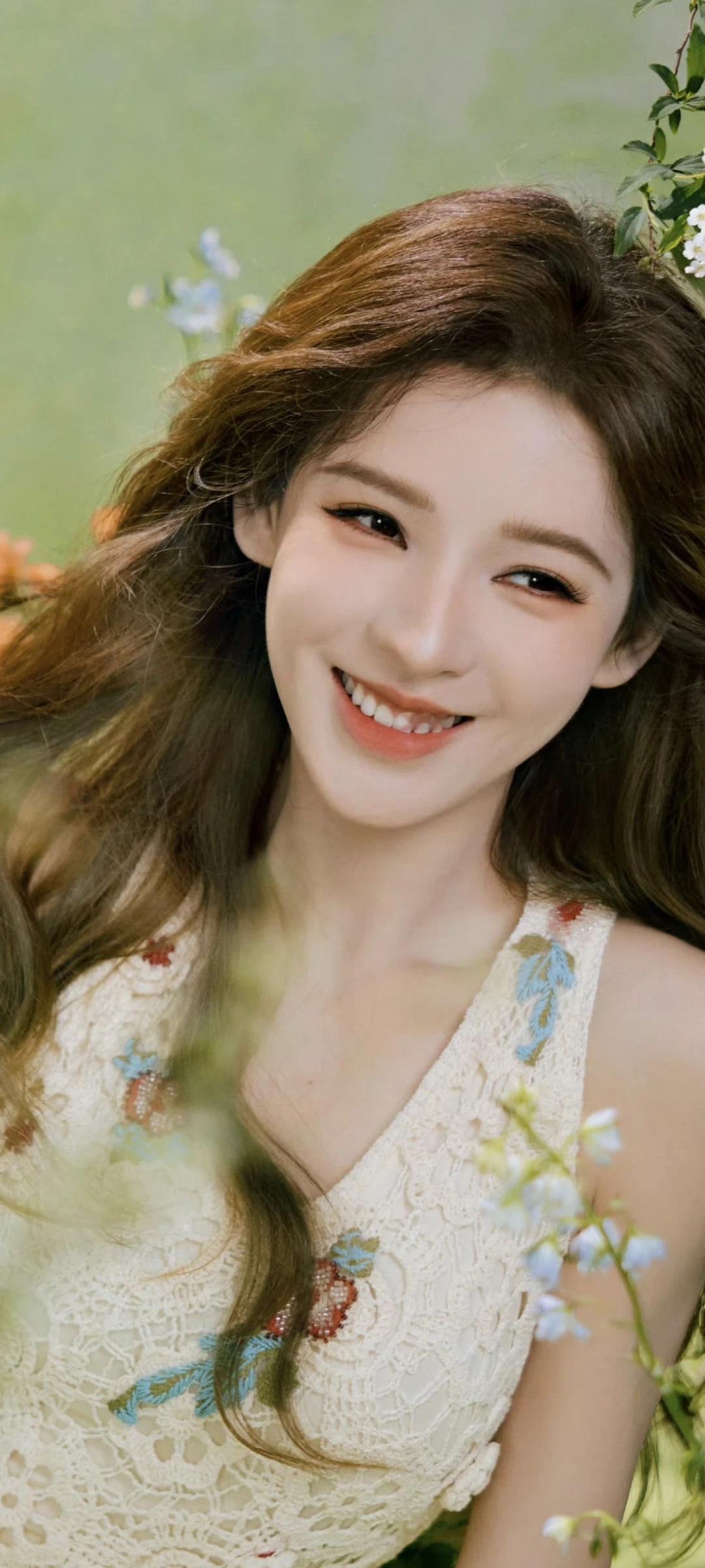 张予曦壁纸～感受春日的浪漫：被鲜花环绕的绝美瞬间”