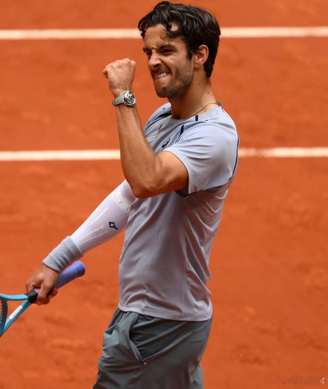 ATP1000马德里大师赛周五完整赛果⬇️辛纳6-7(6)6-16-4