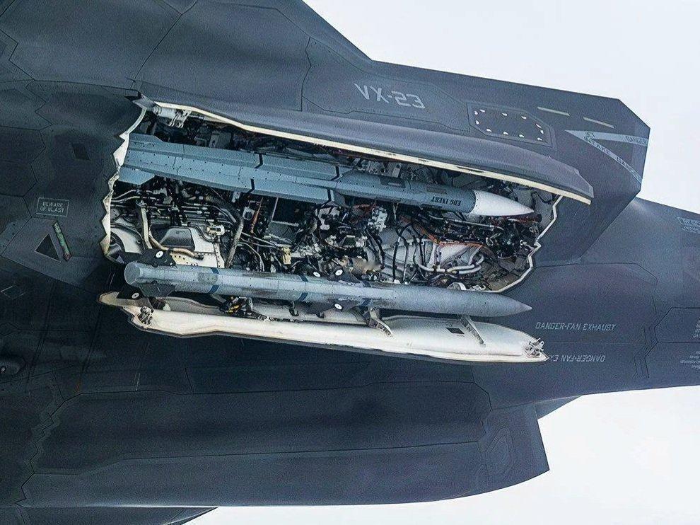 F-35战机集成“流星”空空导弹。“流星”导弹超200公里的射程使F-35能够在