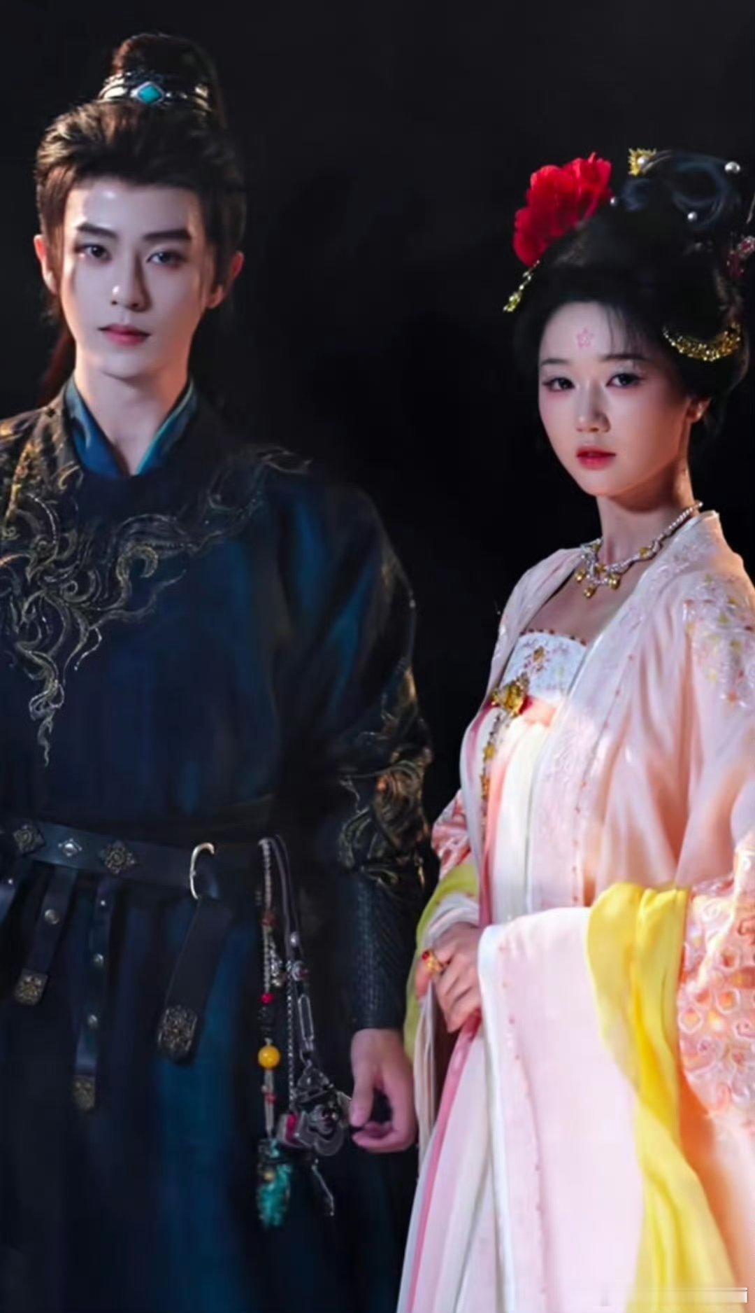 短剧女主岳雨婷新剧造型好像鞠婧祎的造型啊[捂眼睛][捂眼睛][捂眼睛]就这样看着我们露芜衣出