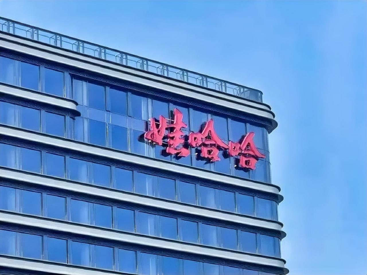 不查不知道，一查吓一跳。许思敏凭什么镇得住场子？她是宗馥莉一手从法务部提