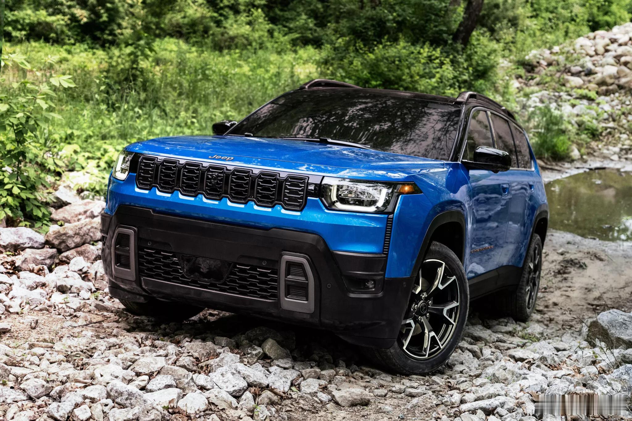 名车志新闻硬汉转型，全新Jeep切诺基继任者曝光。·定位介于Compas