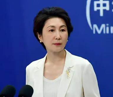 日方要求中国对其首相高市早苗给与适当尊重，中国外交部回应了！北京时间10月8日