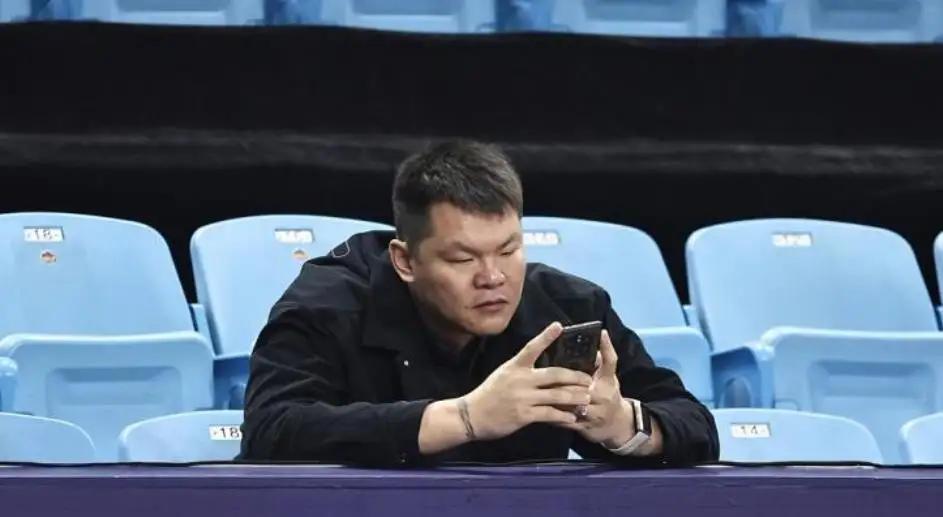 萨姆纳加盟广东队？原四川队外援萨姆纳能否加盟广东队呢？首先是看广东