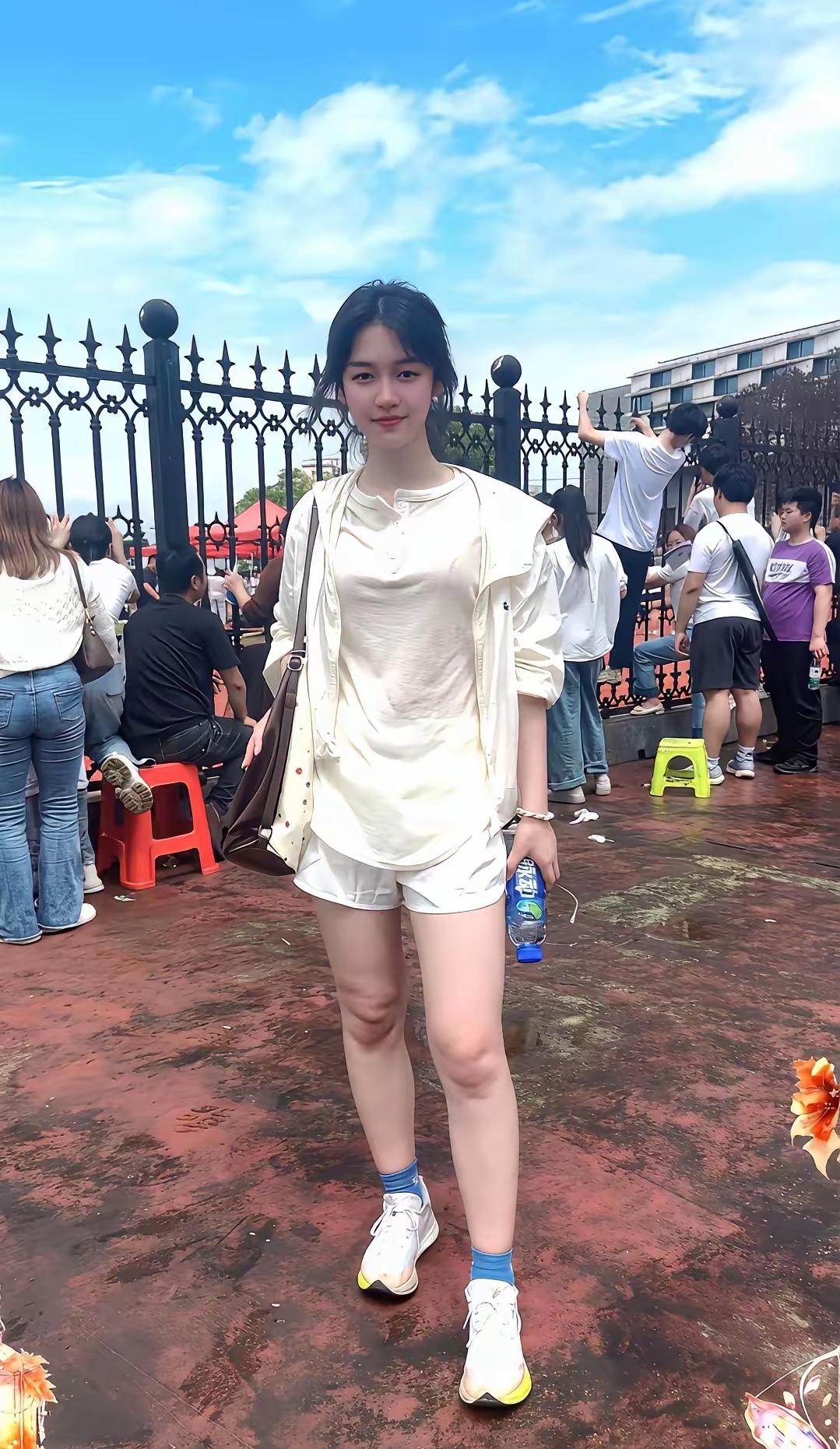 这应该是一个黄花大闺女吧