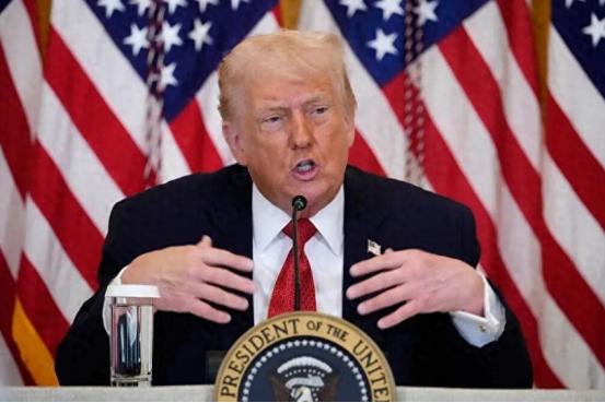 重大转向！中加签2000亿协议，加取消对华加税，特朗普回复一句话 “抱着美国