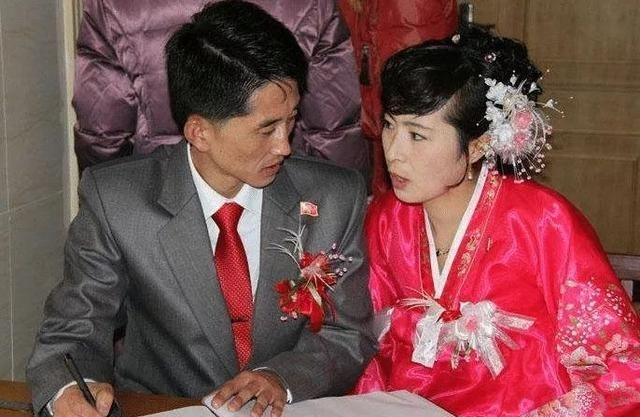朝鲜，有一个很明确的界限：未婚男女不能随便住在一起。这不是简单的道德规矩，而是法