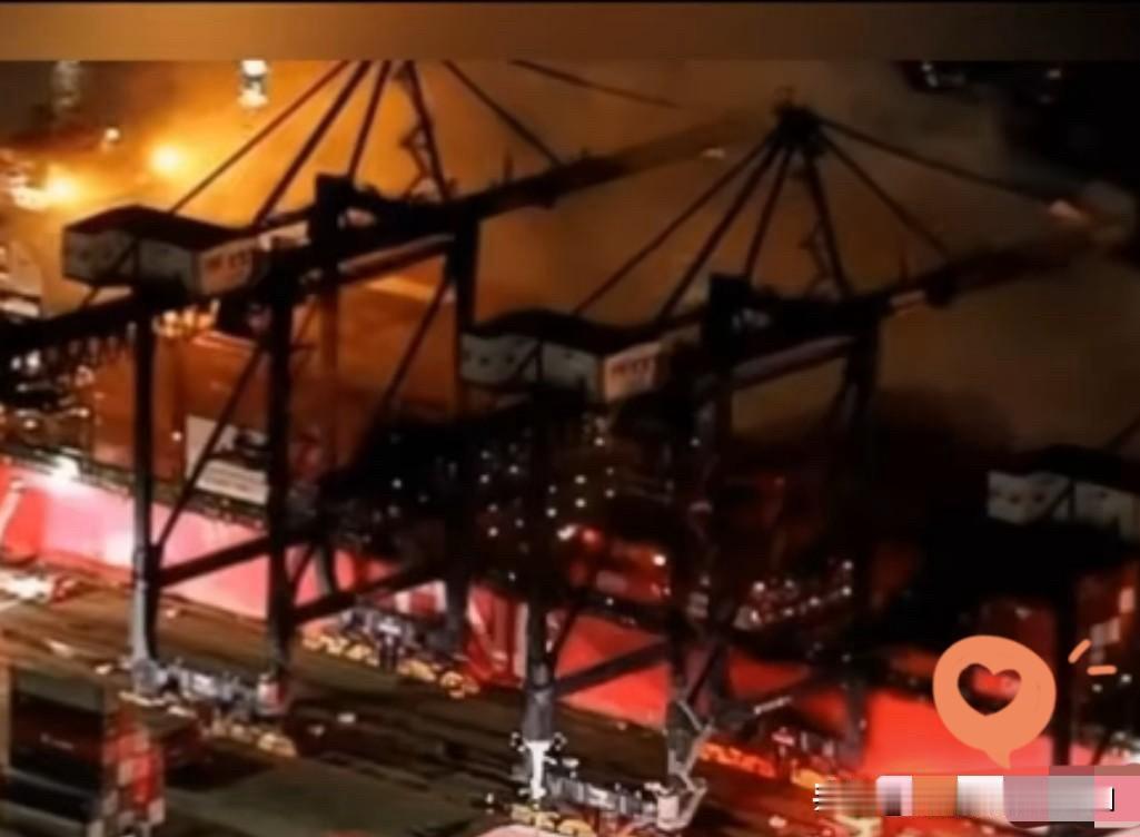 就在今天凌晨，日本的船在美国爆炸了。1月7日凌晨，一艘从日本东京到美国的船爆