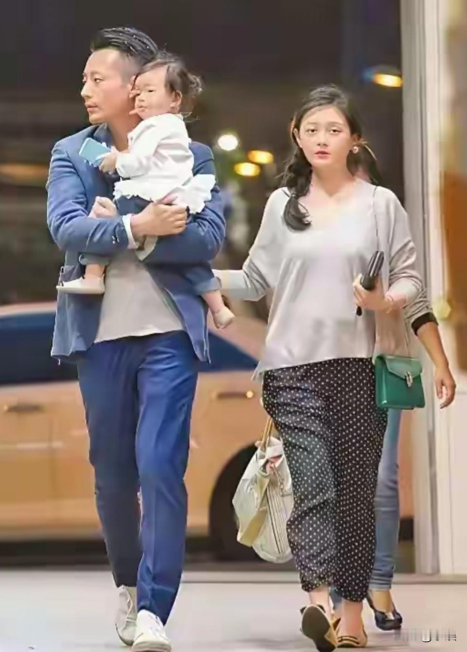 其实如果只生小月儿一个也许更好，我以前一直以为他会和李湘一样生独生女那种，没想到