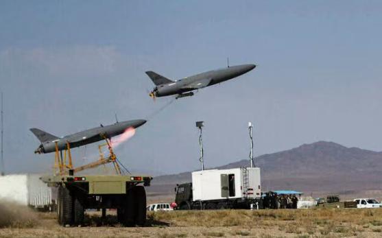 俄罗斯要有伊朗的胆魄，敢炸美军基地，北约早就不敢嘚瑟了！这话说得很直。对比一