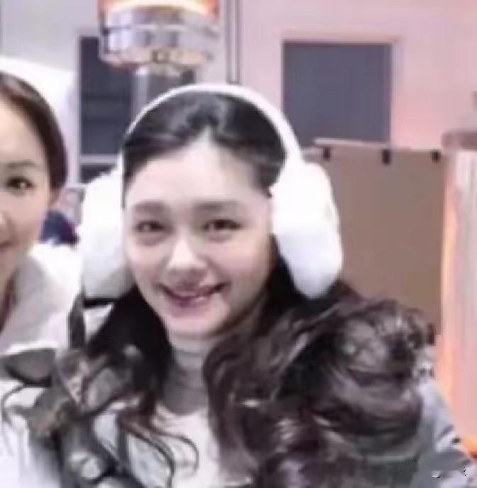 大S虽然不在了，但她的光芒依然还在。现任为了能跟她生活在同一片天空下，毅然决