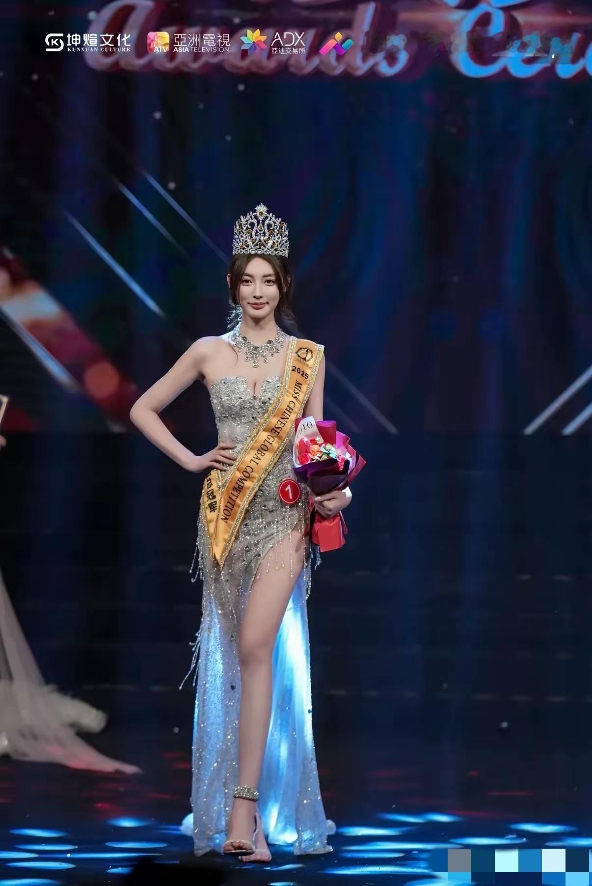 来自安徽的高挑女神身高一米八的中国选美总冠军王语会初见王语会难不被她独特气