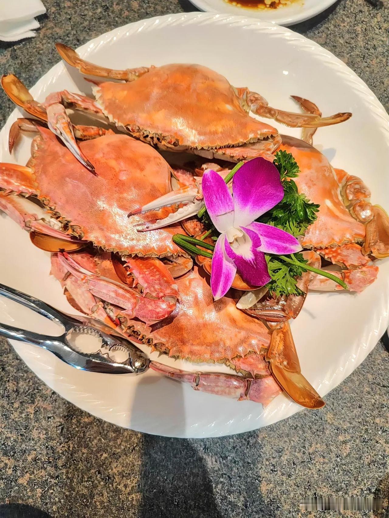 晒图笔记大赛昨天晚上做了一盘蒸螃蟹，晒给大家看看，太好吃了，家人们一个劲的夸我，