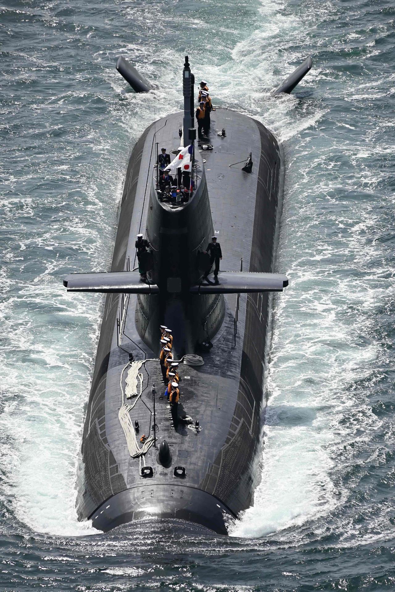 东海魅影-鬼子最新型“大鲸”级潜艇出航海训/殉！