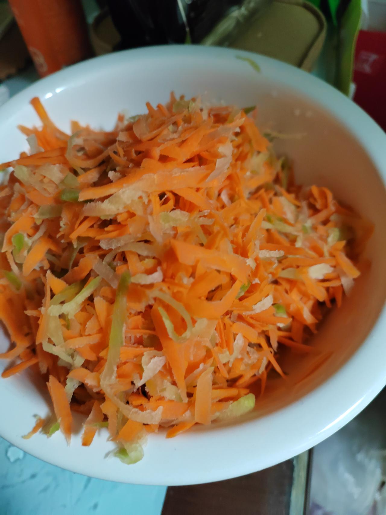 过年你们家会炸丸子吗？虽然这事工程浩大，但每年春节，我都会炸一点，算是过年的仪式