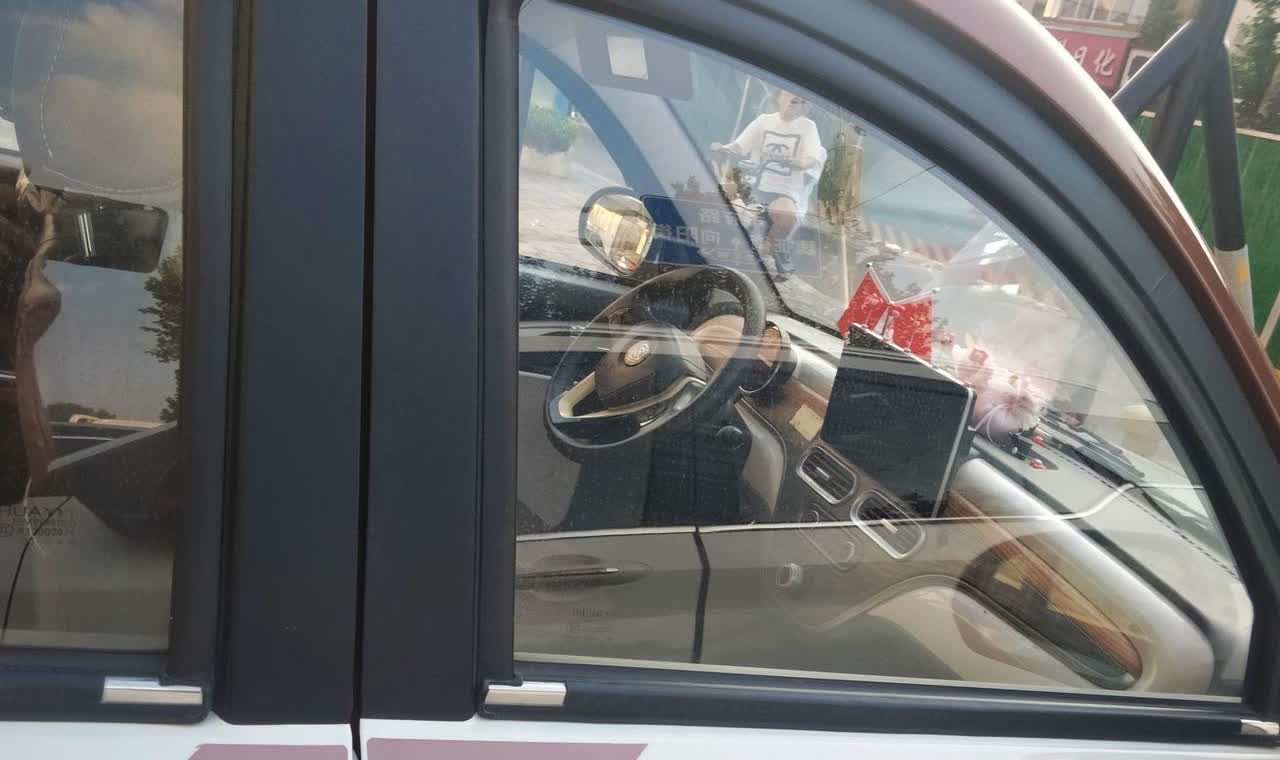 “老头乐”，咋就成了县城女性的新宠？曾经作为老年人的专属坐骑“老头乐