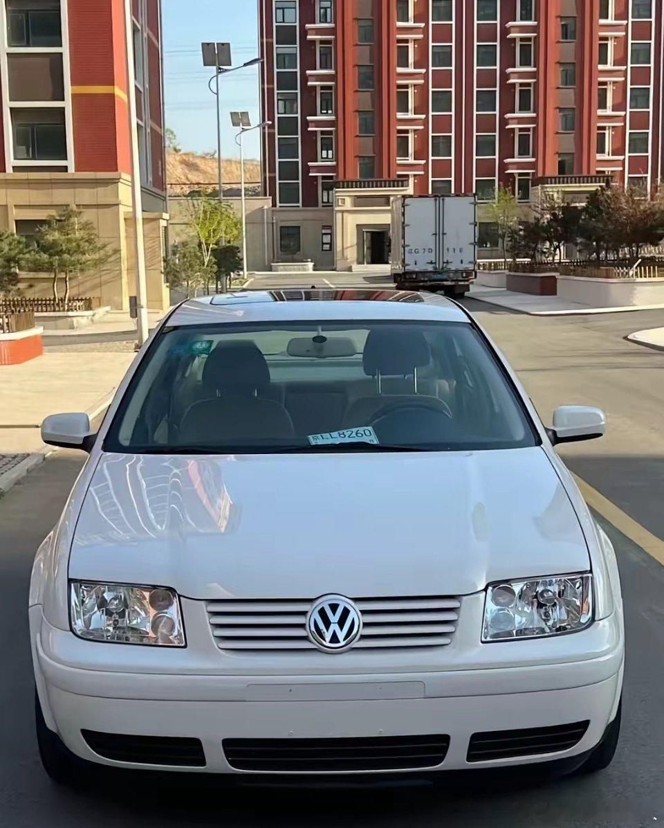 我觉得啊，这款宝来那才叫最经典、最漂亮的呢，大家咋看？