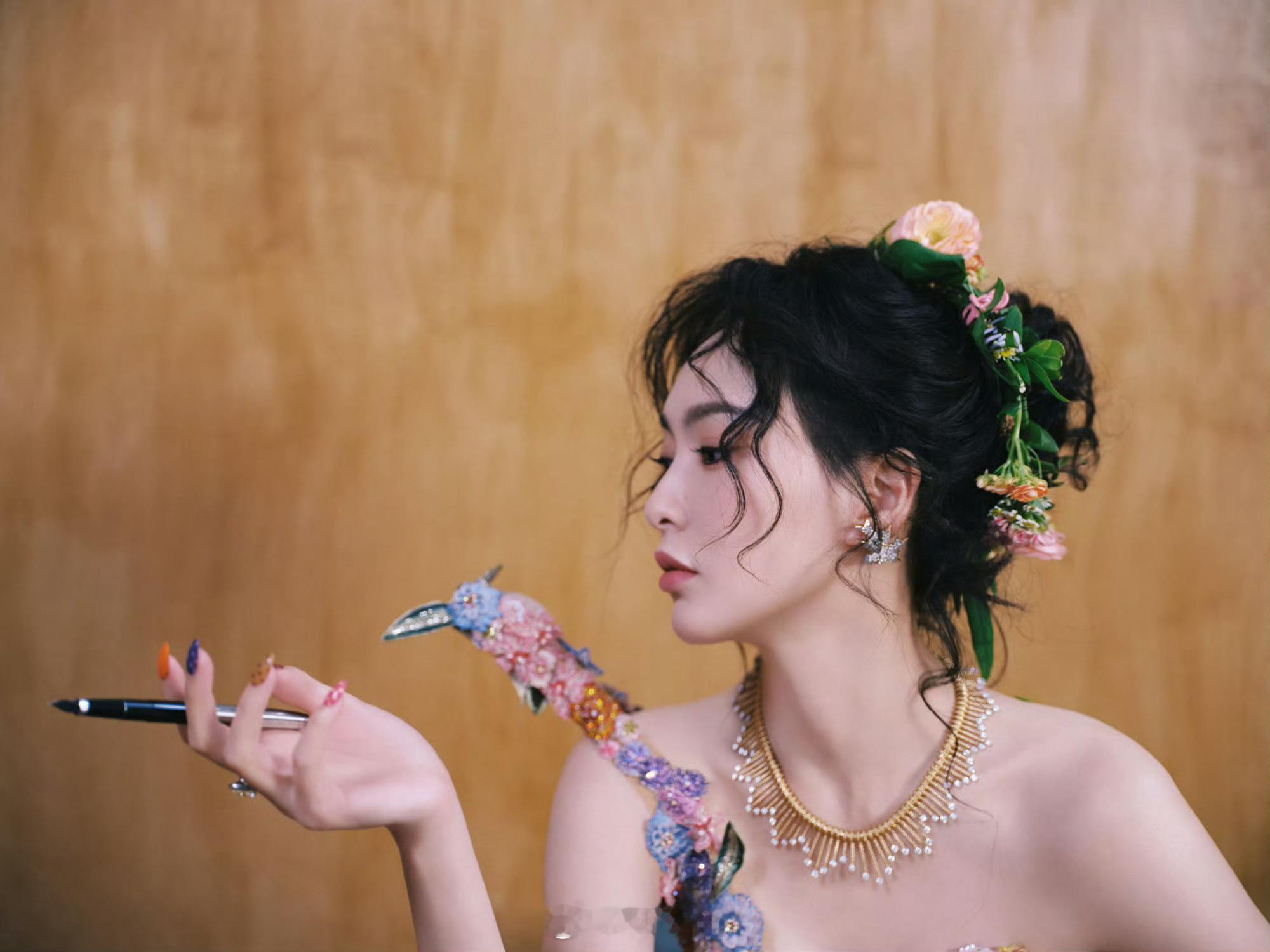 唐嫣花神降临太耀眼了，姐姐就这样一味散发魅力​​​