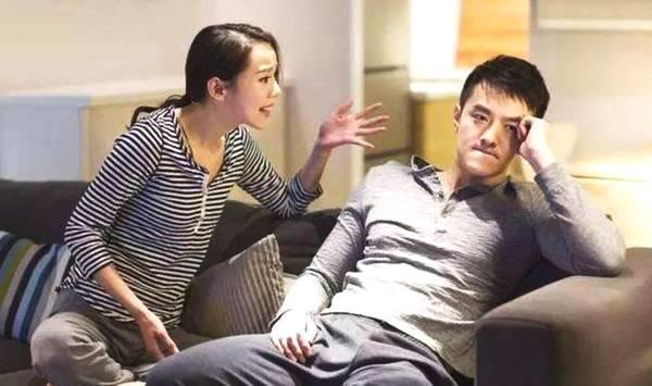 邻居背叛丈夫,揭露家庭秘密引发的震撼反转!我叫李梅,今年已经六十岁了。多年来,