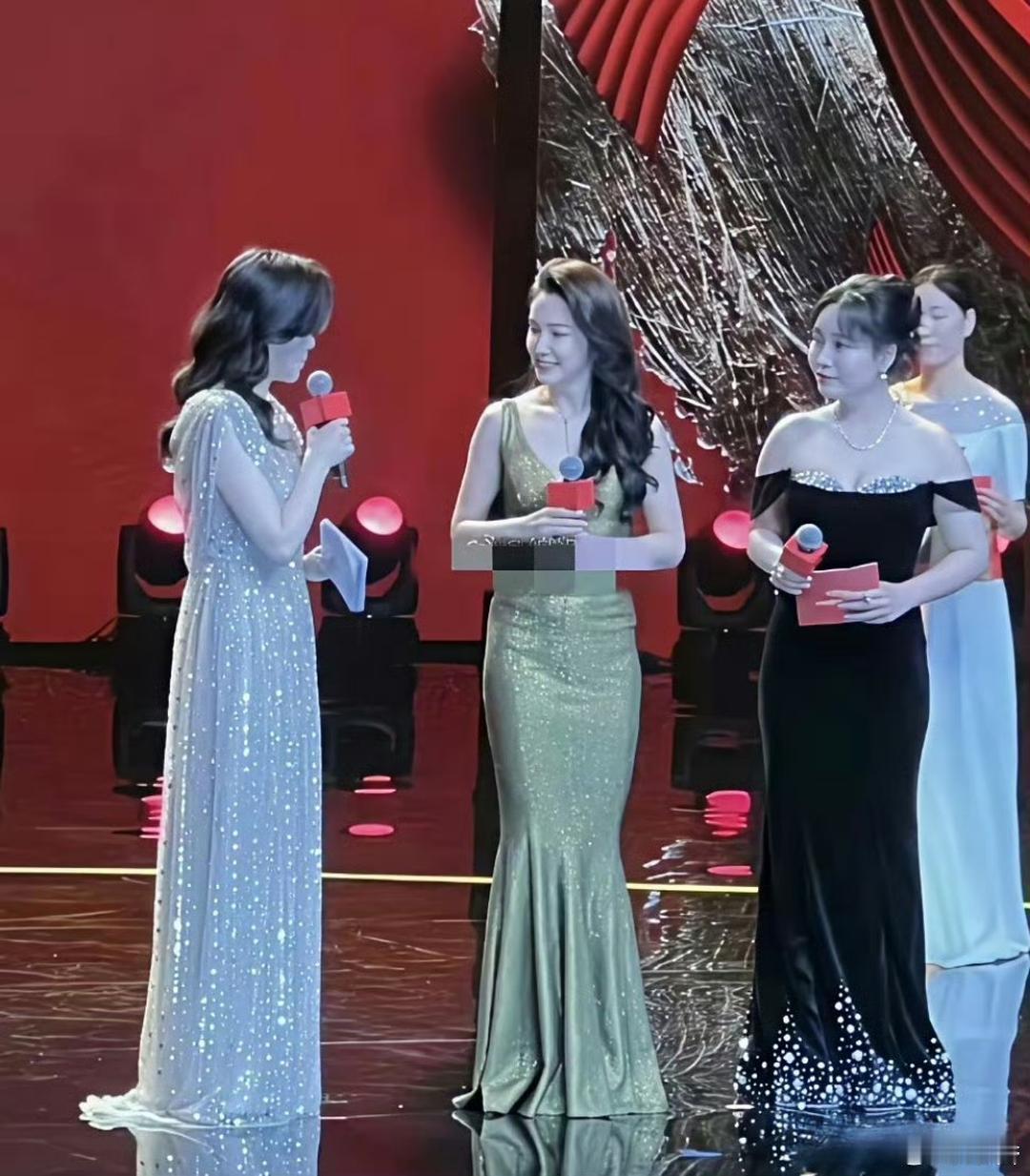 李雪琴这是瘦了多少啊？身材竟然跟李冰冰不相上下了好励志啊