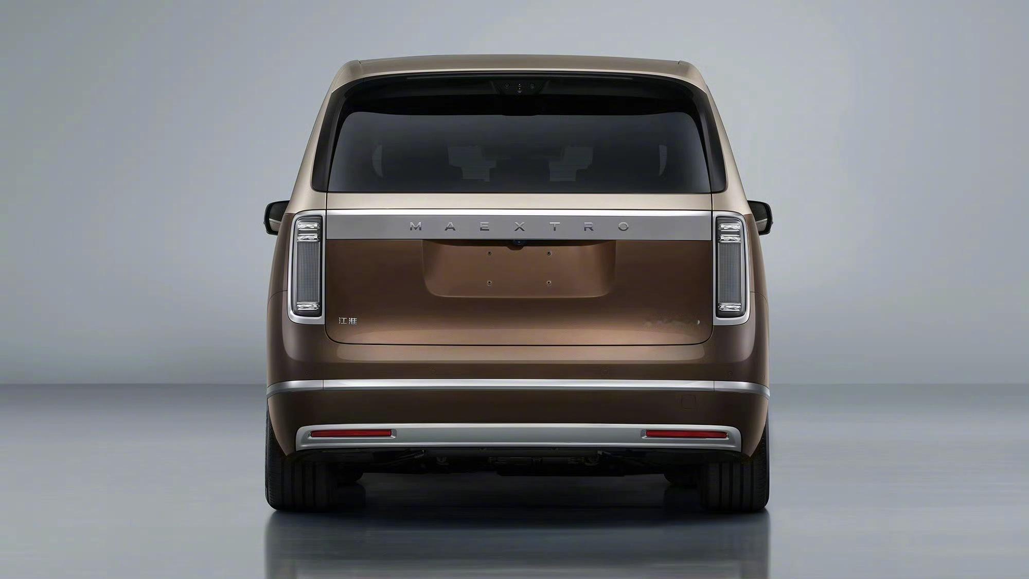 尊界的MPV，命名V800。长宽高5495x2006x1850mm，轴距3430