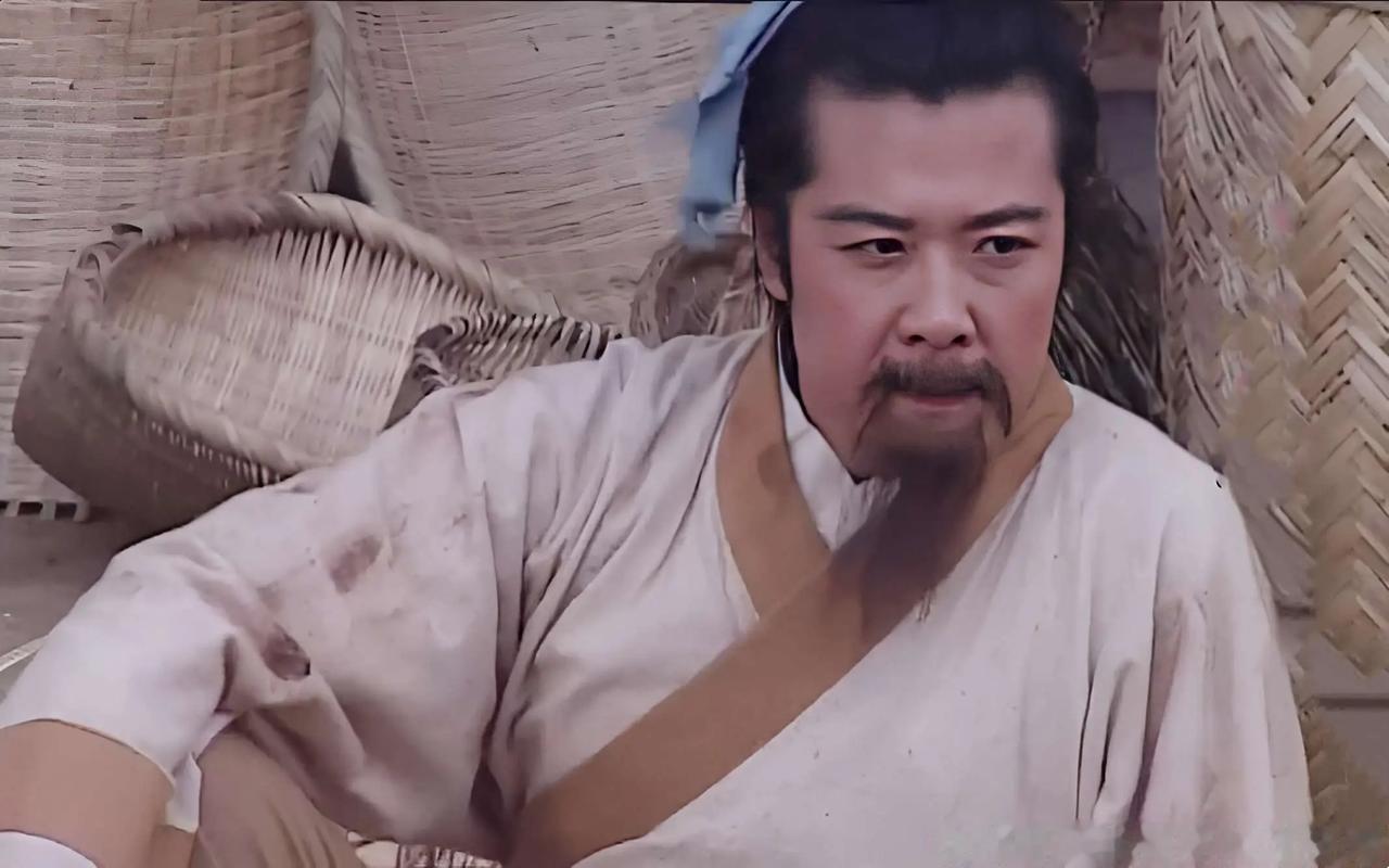 刘备不管多落魄都有人跟随：不是他情商高，是他手里握着别人给不了的三样东西刘备