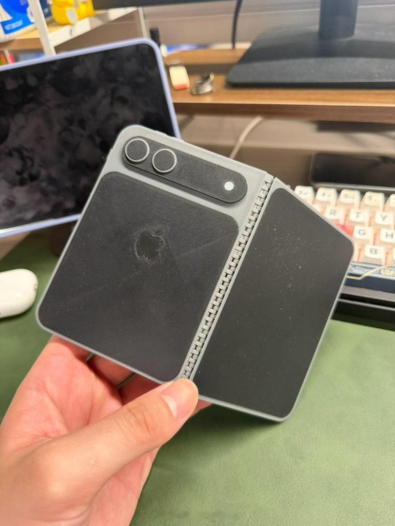 1万买华为折叠还是iPhone目前来看华为PuraXMax的质感真的不错上手