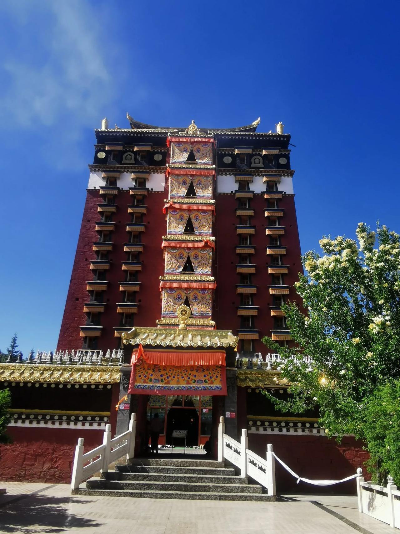最近甘南自驾8日7晚游心得体会：1.甘南景确实美，但是景点分散，确实适合自驾游