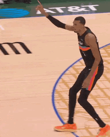 最近看到了一组关于文班亚马和姚明的静态数据。看完之后说真的，我发现文班亚马和姚明