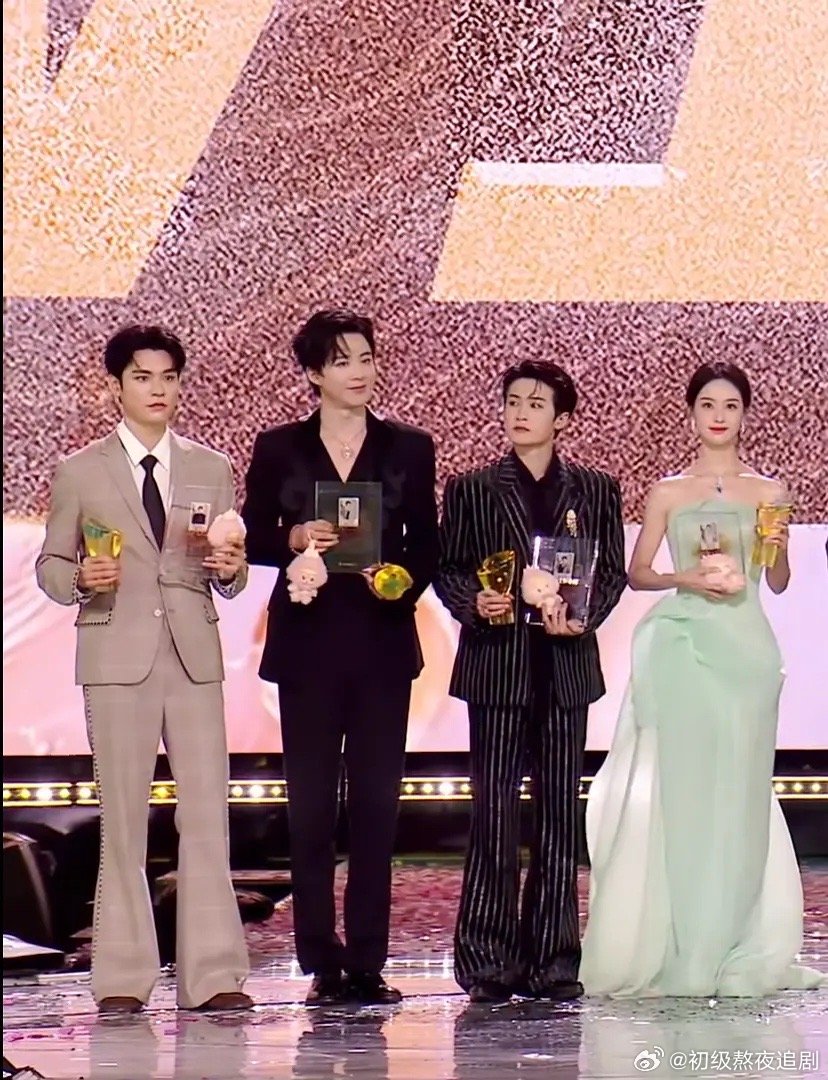 檀健次这身高真的有165吗