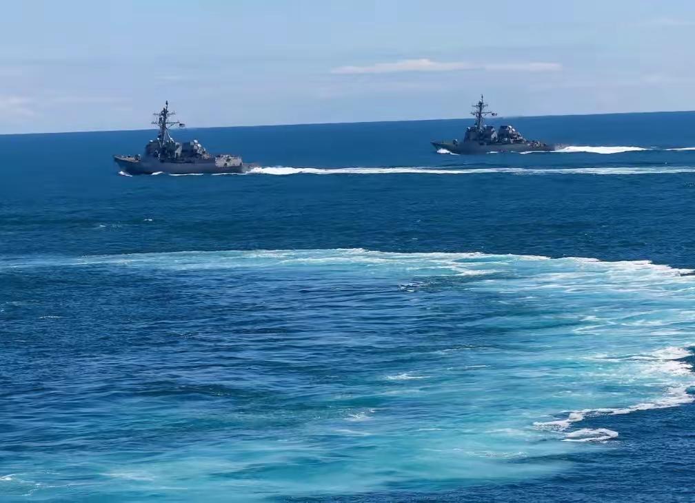 最新博弈。美国对台最新一笔大军售引发地区局势紧张。据报道，一艘载有价值百亿美元