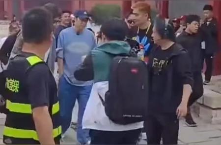 小沈阳故宫“耍大牌”？这排场真离谱！家人们，娱乐圈又出幺蛾子啦！44岁的小沈阳