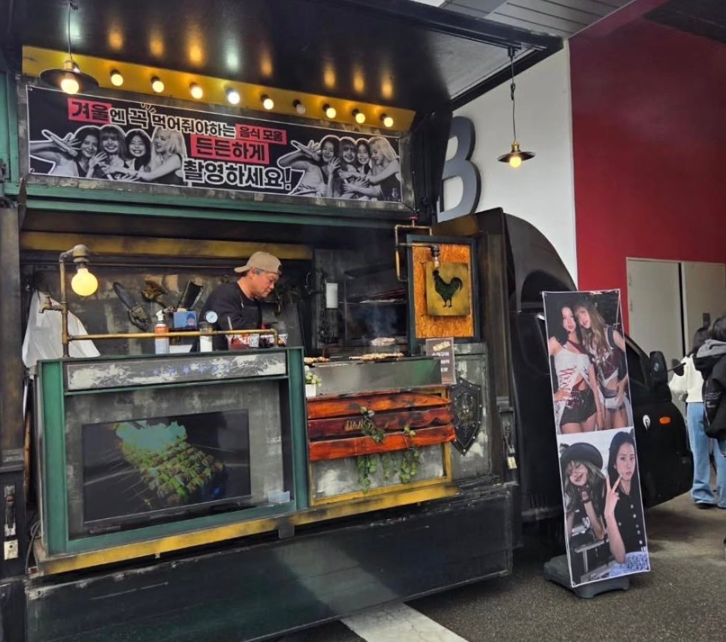 团全员给小五拍摄送的应援车老马户的选图依旧自私的要命啊