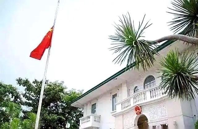一听说中国驻印度的签证业务，外包给了印度公司，很多人头皮都麻了。但真相是，审批权