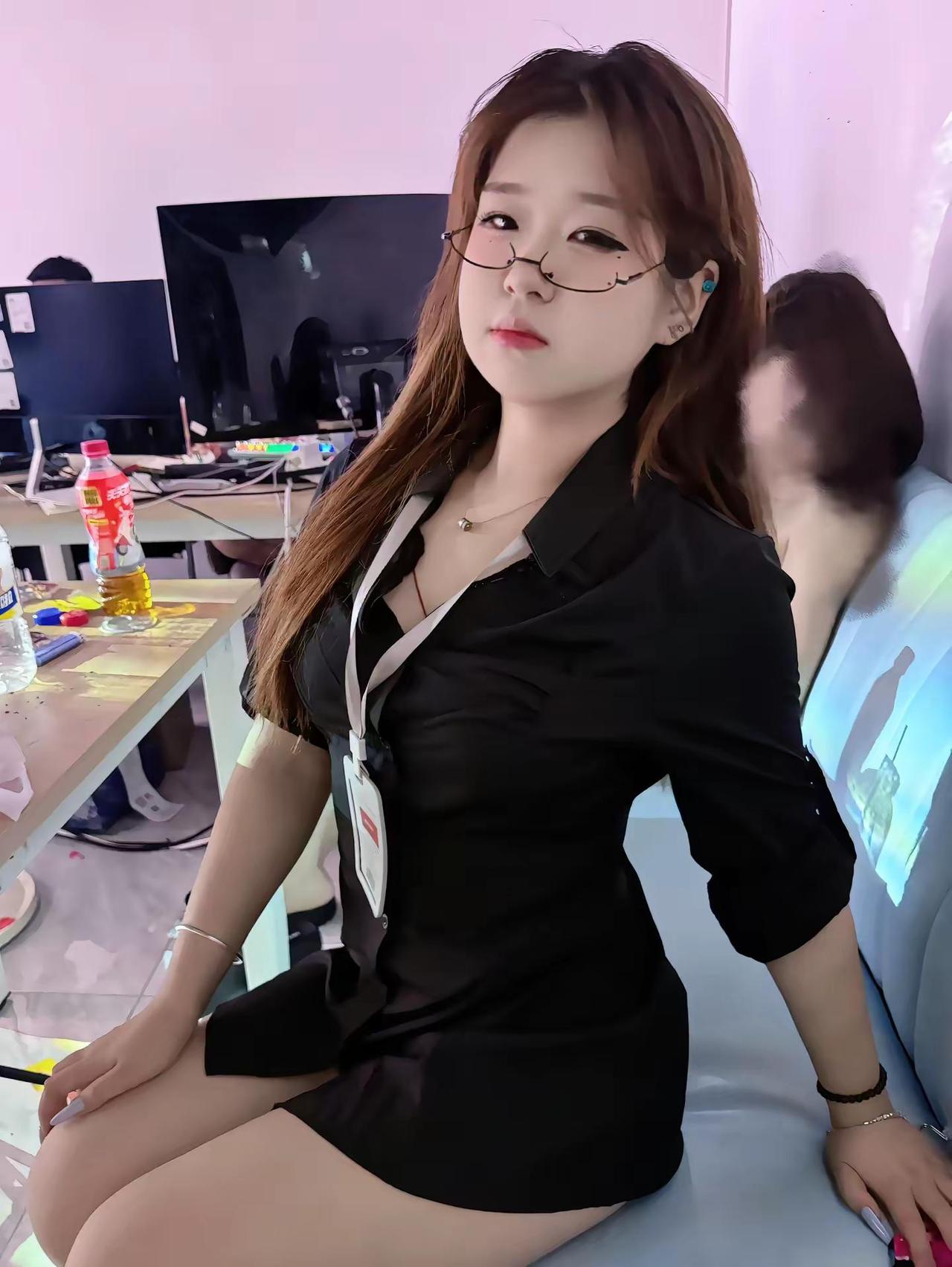 程铮人变的好快我不明白团播