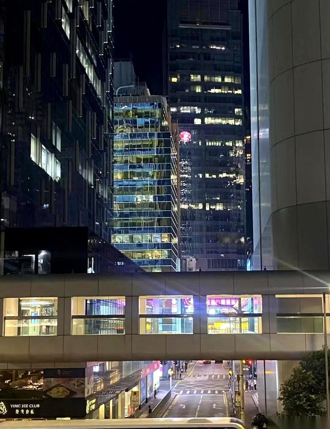 年终奖清零都算烧高香了，现在流行“反向讨薪”，让你把去年发的钱再吐出来。你没听