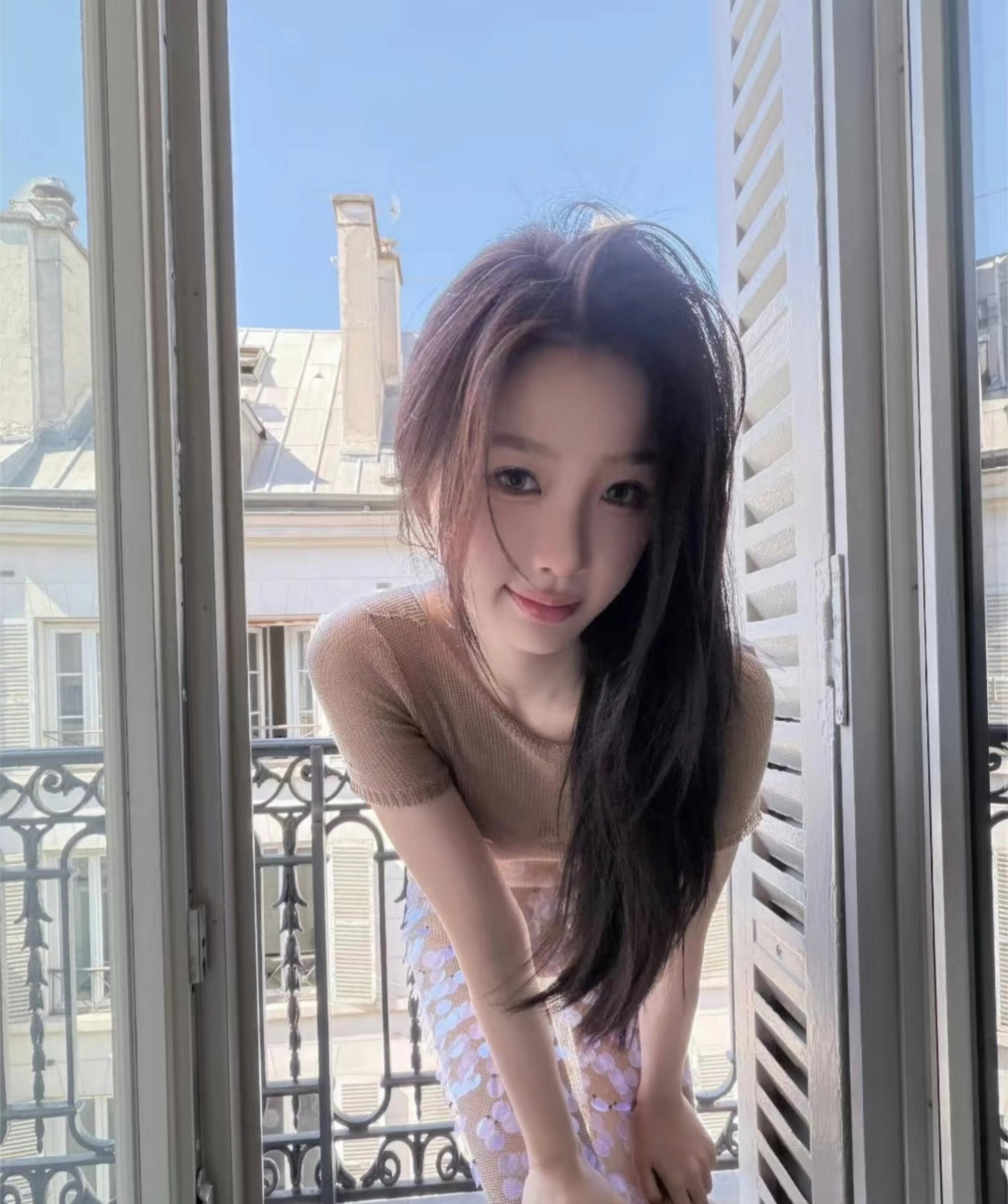 虞书欣美蛇腰太性感了