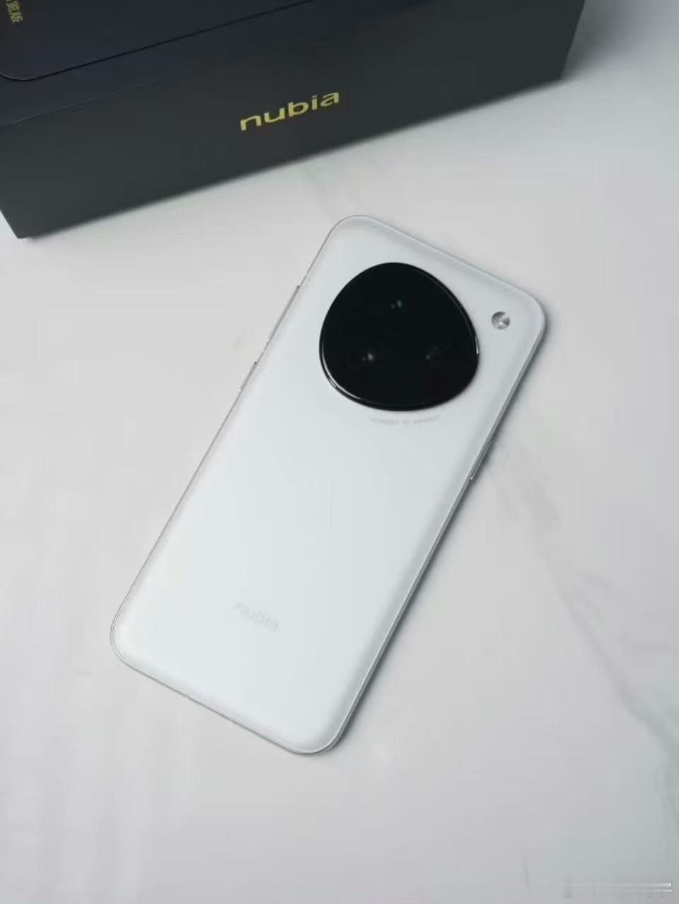 网传努比亚豆包手机下一代叫豆比手机？？？救命！努比亚和豆包的联名手机下一代居然传