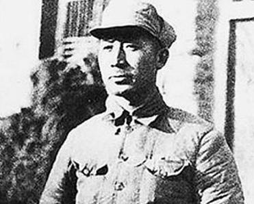 1943年，35岁的薄一波从山西太岳根据地抵达延安，第二天便见到了50岁