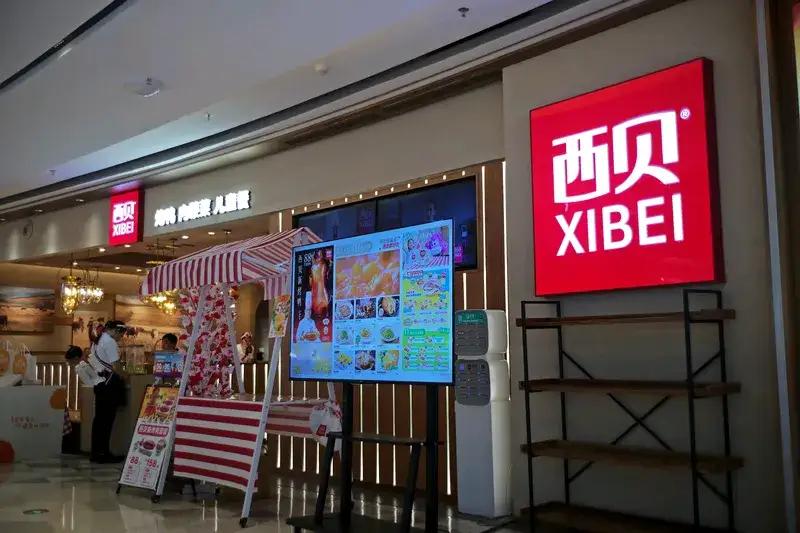 贾国龙为什么要扯着西兰花不放，因为西兰花是西贝最能打的菜品了，不说西兰花你让他说