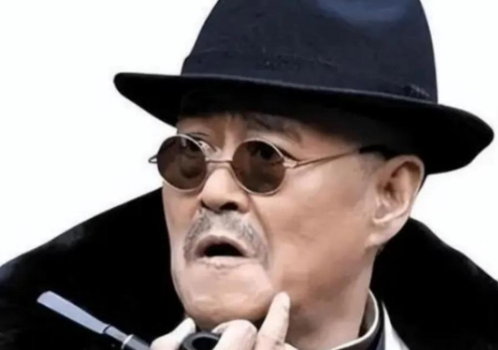 2009年，赵本山脑溢血差点走了，出院后他把所有积蓄凑到一起，共13个亿，于是一