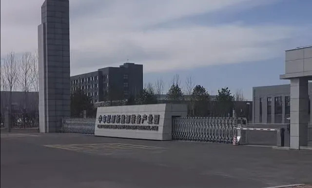 【投诉公交提前发车竟丢了工作？松原男子称个人信息遭泄露，单位被施压后将其解雇】律