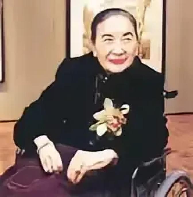 106岁宋美龄纽约逝世，次日被毛毯裹着抬出，为何晚年会有这种遭遇？2003年，106岁的宋美龄在美国