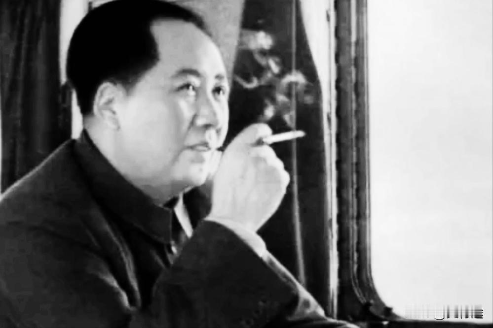 毛主席什么都好，就是有个习惯不太好，那是抽烟。毛主席抽烟不分场合，会见外宾时抽