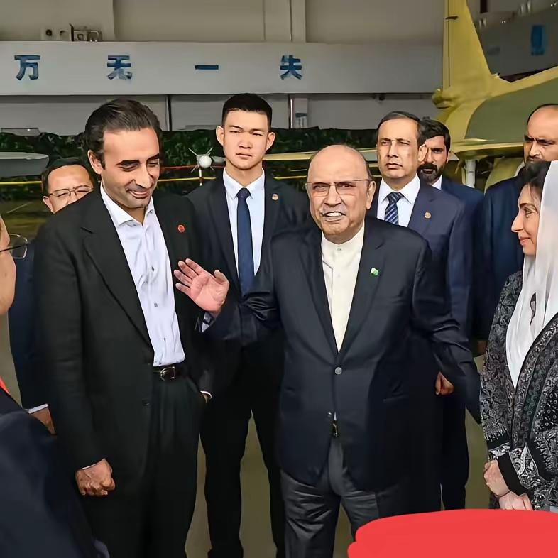 果然不出所料香港新界大埔区住宅楼发生大火后，第一时间向我国发出慰问的国家还得