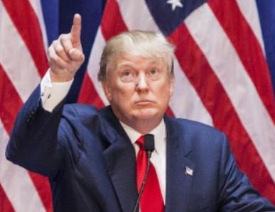 既要还要！美国又防又想赚，批准英伟达H200对华出口！美国这次着急了，