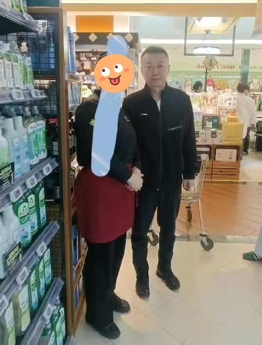 乒乓球迷都翘首企盼的那个男人终于露面了！莎头粉丝偶遇马琳！一位莎头粉丝逛街偶遇