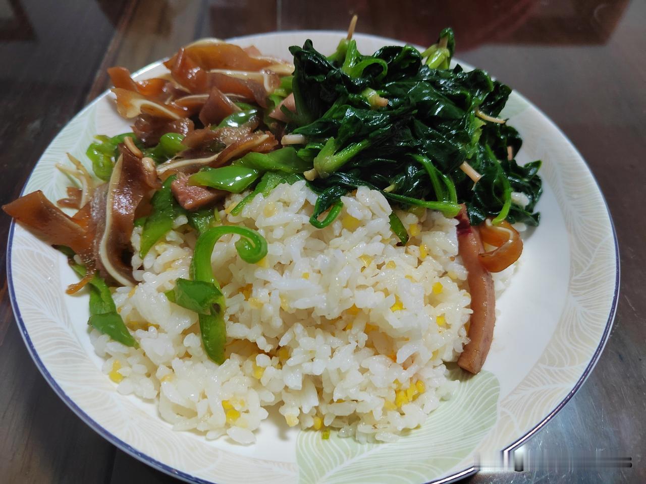 今天南京市天气晴朗，最低温度2℃，最高温度18℃。上午哪里也没去，在家里搞搞卫